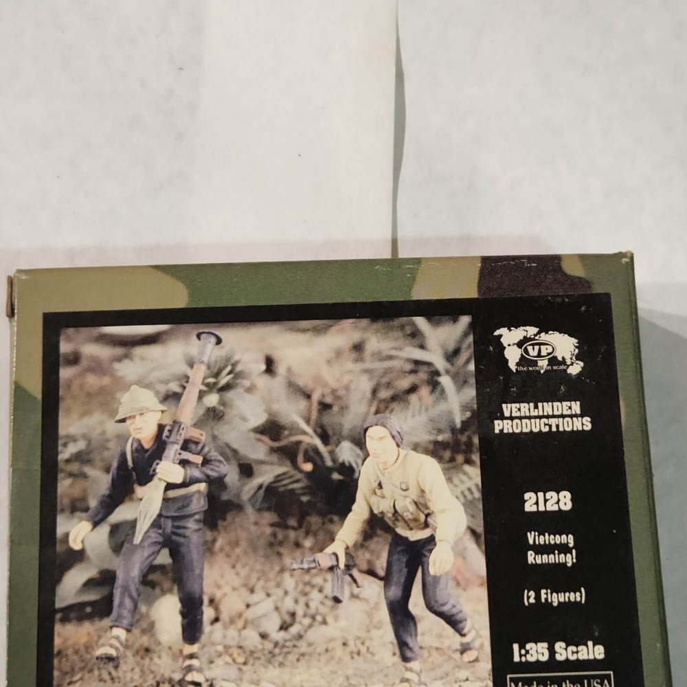 Vietcong running